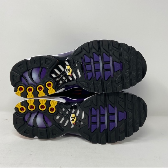 Nike Air Max Plus OG Voltage Purple Black - Picture 5 of 8